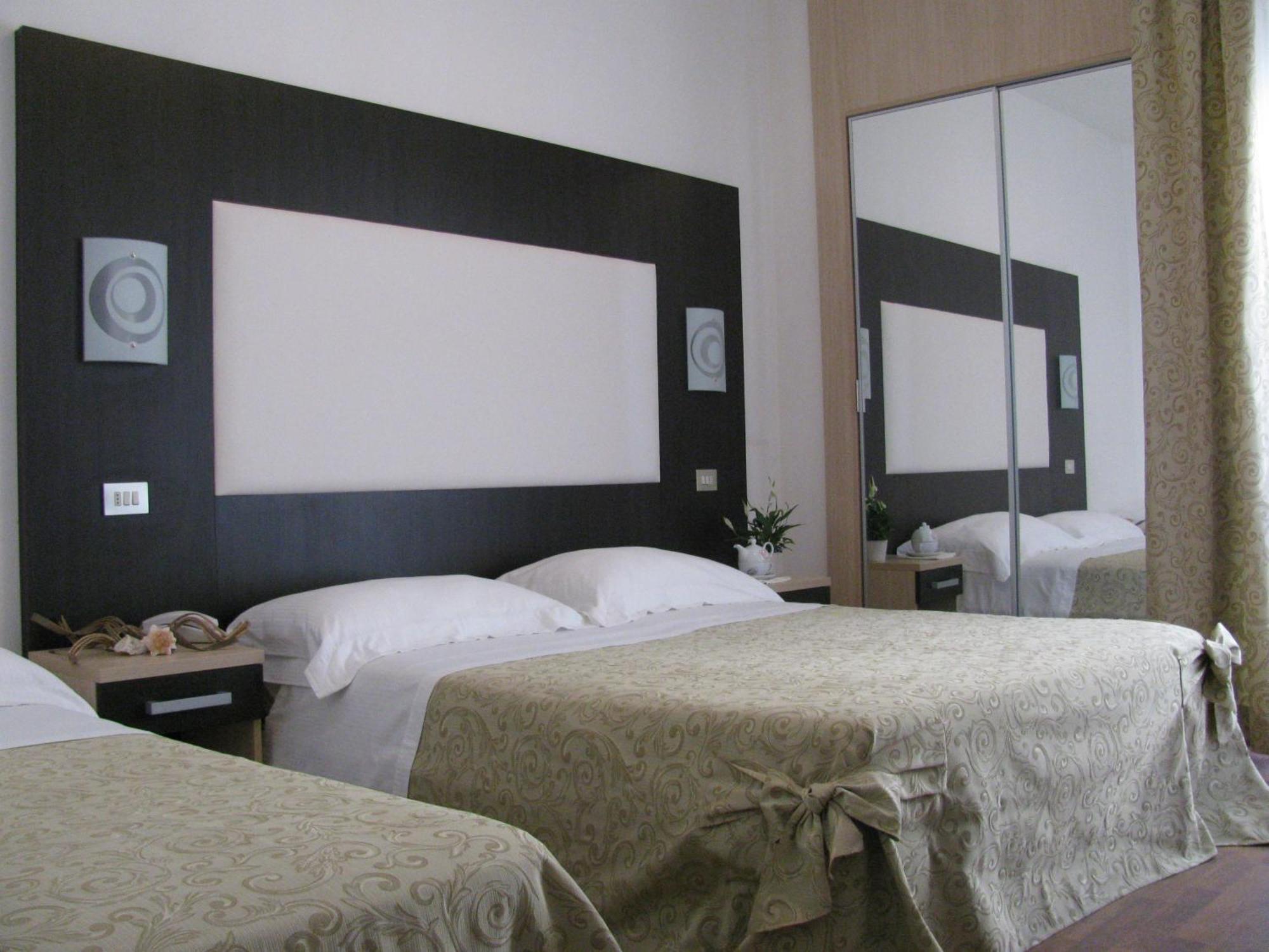 Hotel Baby B&B 밀라노마리티마 외부 사진