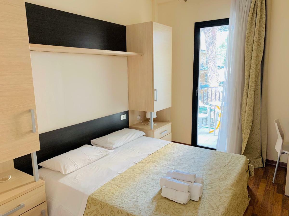 Hotel Baby B&B 밀라노마리티마 외부 사진