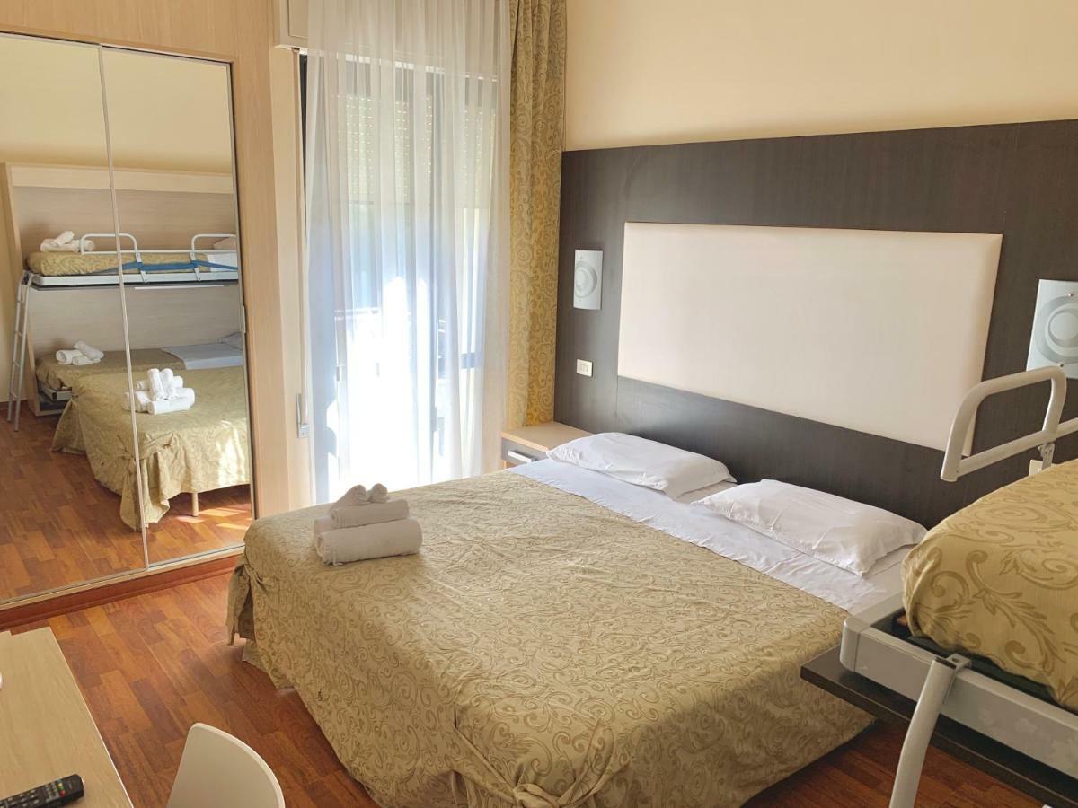 Hotel Baby B&B 밀라노마리티마 외부 사진